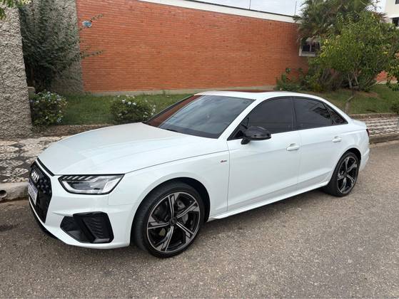 AUDI A4 2.0 TFSI MHEV S LINE S TRONIC